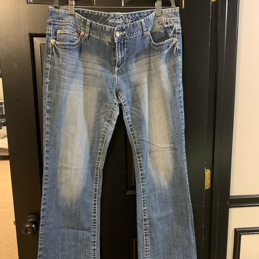 Super cute womens maurices jean